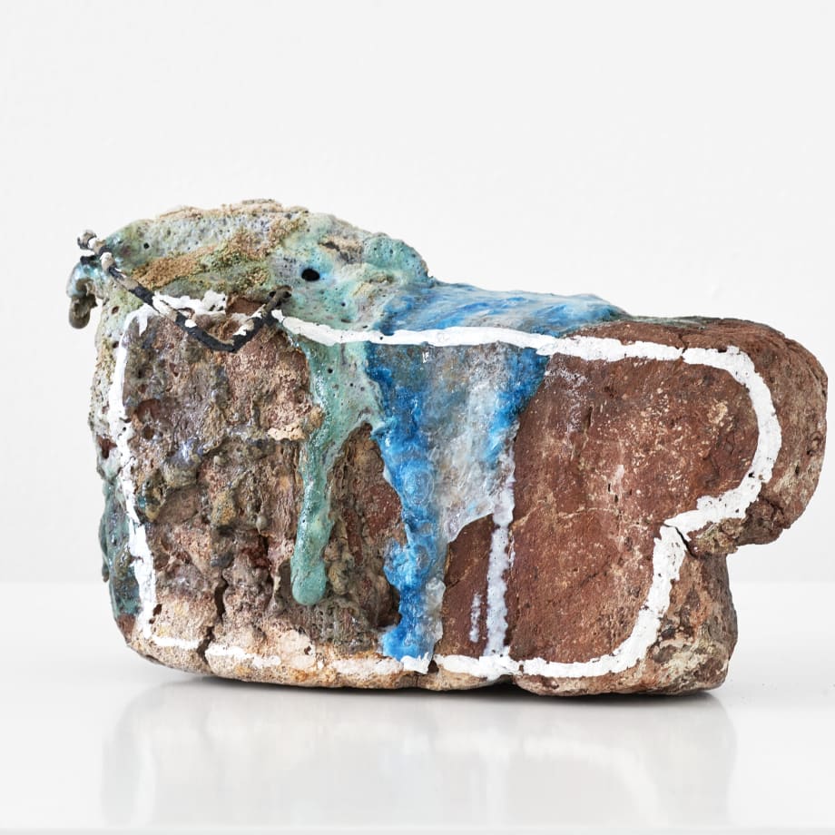 Emily Hesse Where I Left You (The Ghosts in the Room), 2016 Found local brick, ceramic copper glaze with glass, sand, found metal and liquid chalk marked outline 15 x 25.5 x 14 cm Courtesy of the artist and Workplace Foundation