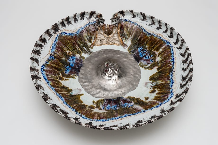 Kentaro Kawabata Knot Face 1, 2018 Porcelain, glass, slag, platinum, silver, ocean sand. 5 x 22 x 21-7/8 inches 12.7 x 55.9 x 55.6 cm