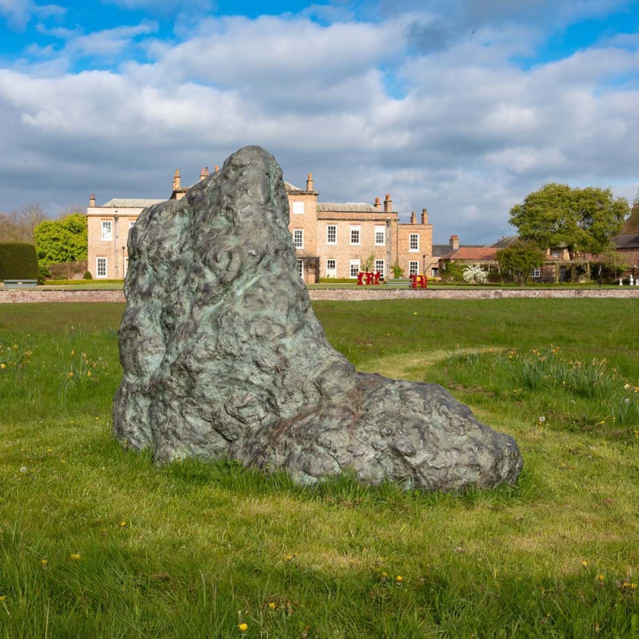 William Tucker, Leonidas, 1995, Bronze, 82 5/8 x 115 x 55 1/8 in, 210 x 292 x 140 cm, Edition 1 of 3
