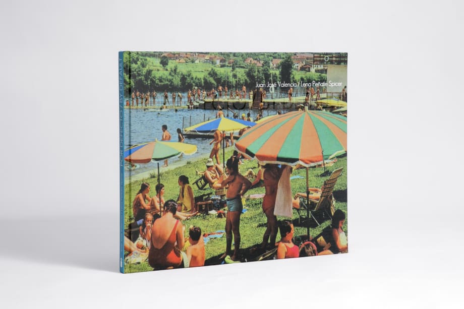 Por defecto, Juan José Valencia/ Lena Peñate Spicer