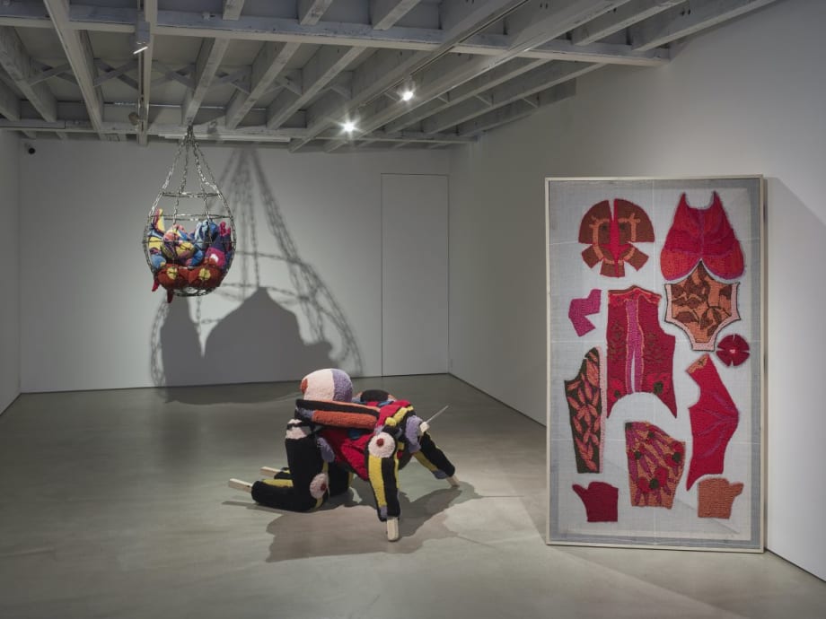 Anna Perach: Spidora, installation view at Edel Assanti, London, 2022.Photo: Andy Keate. Courtesy of the artist and Edel Assanti, London.