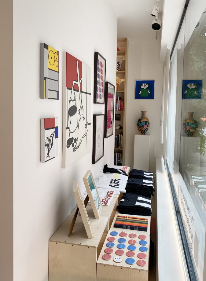 Merchandise Window, Juan Bolivar