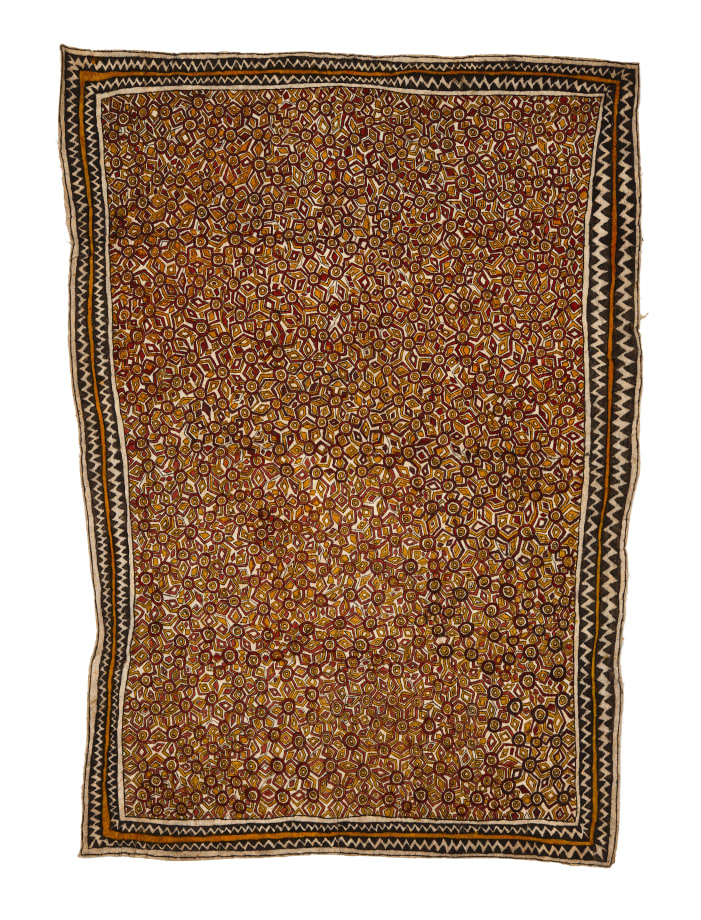 Elvina Naumo (Ebahino), Savani degirani, siha’e ohu’o dahoru’e, 2022, natural pigments on nioge (barkcloth), 143cm x 103.5cm. Image courtesy of the artist & Daniel Browne.