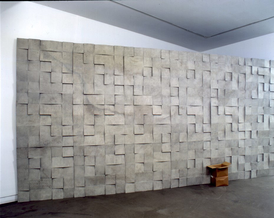 Ryan Gander A slowing of the spectator's eye, 2005 fibreglass wall 3 x 6 m (wall) (AG.RG.06.3211)