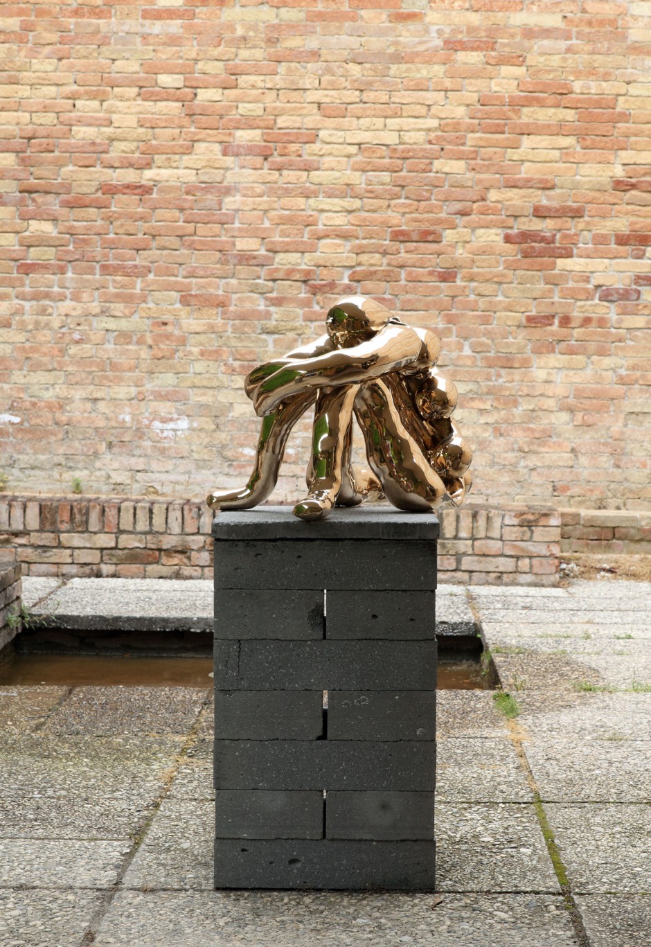 Realidad, 2013  stamped with engraved signature and editioned on base  cast bronze  44.0 x 43.0 x 57.0 cm 17 1/8 x 16 5/16 x 22 1/8 in.