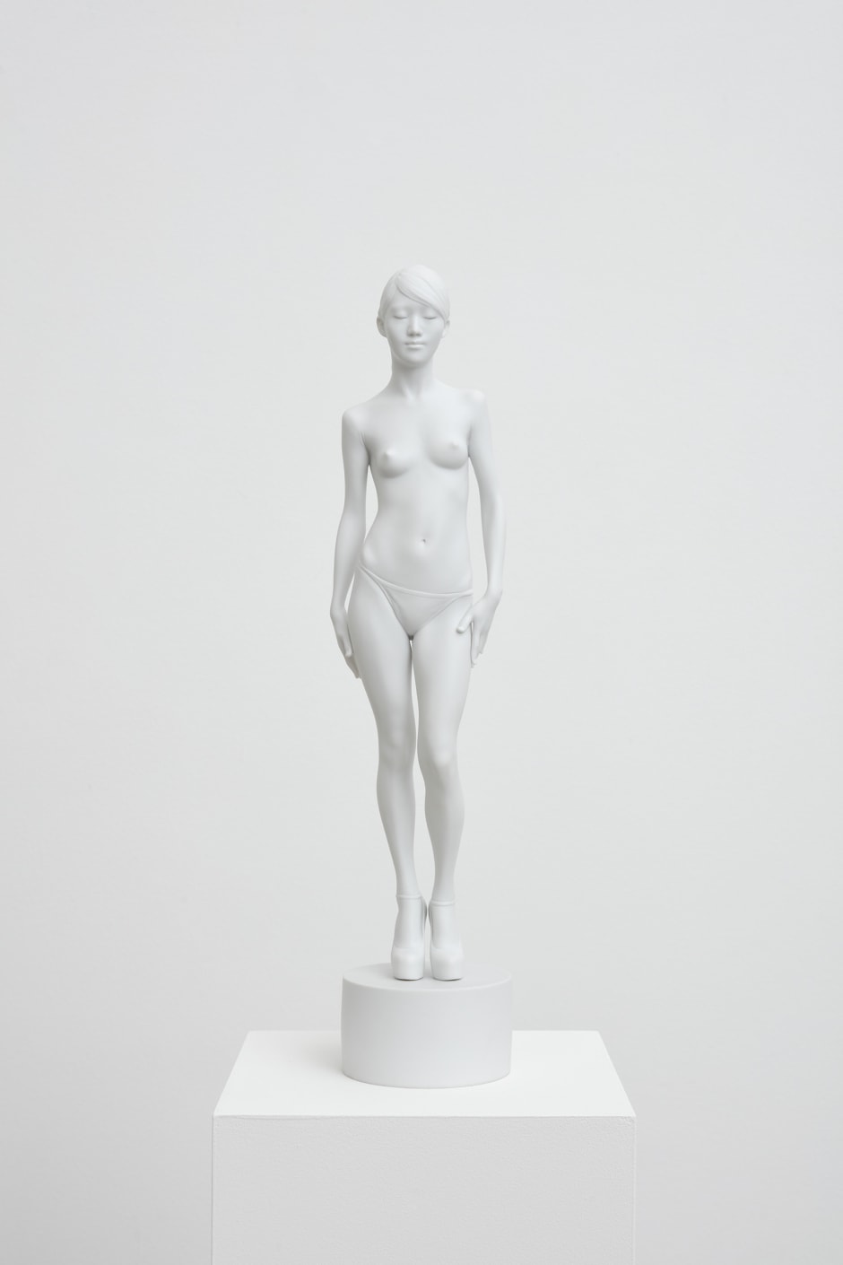 Yoko XXXVI, 2013  porcelain  41.0 x 9.4 cm 16 1/8 x 3 11/16 in.