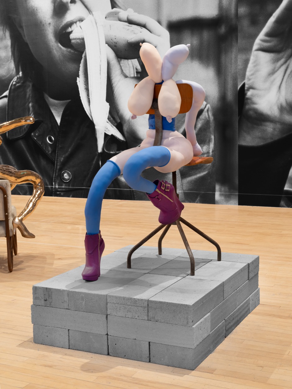 Sarah Lucas  ZEN LOVESONG, 2022  resin and acrylic paint  121.4 x 47.8 x 82.8 cm / 47 ¾ x 18 ⅞ x 32 ⅝ in  © Sarah Lucas. Courtesy the Artist and Sadie Coles HQ, London.  Photo: Katie Morrison