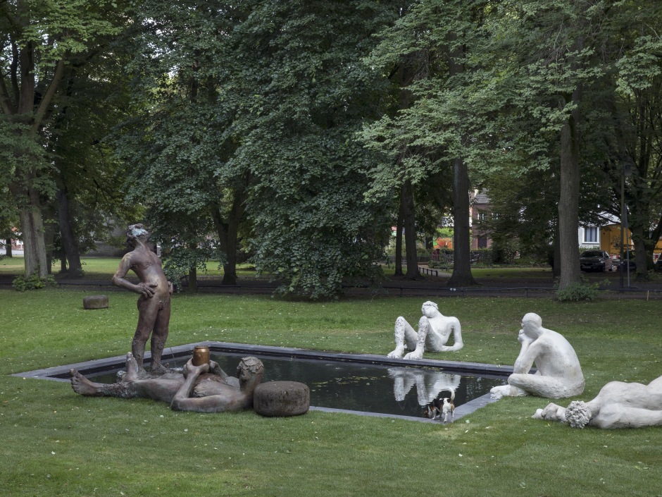Nicole Eisenman  Sketch for a Fountain  2017  Bronze, plaster, pumps, water  Installation view, Skulptur Projekte Münster