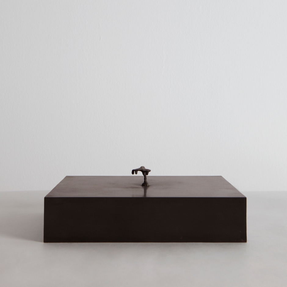 Field (Umbrella), 2018  bronze  23 x 23 x 10 cm / 9 x 9 x 4 in