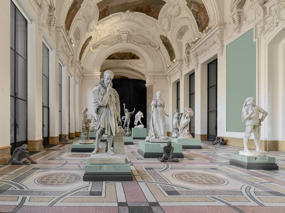 Installation View, Ugo Rondinone, the water is a poem unwritten by the air no. the earth is a poem unwritten by the fire, Petit Palais, 18 October 2022 - 08 January 2023  © Ugo Rondinone. Courtesy Galerie Eva Presenhuber, Zurich; Esther Schipper, Berlin; Sadie Coles HQ, London; Gladstone, New York; kamel mennour, Paris and Kukje Gallery, Seoul.  Photo: Stefan Altenburger