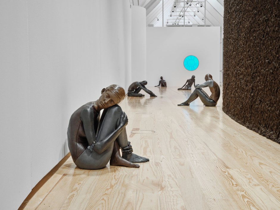 Installation view, Ugo Rondinone, life time, Schirn Kunsthalle, Frankfurt, 24 June - 18 September 2022  © Ugo Rondinone. Courtesy the Artist and Schirn Kunsthalle, Frank­furt.  Photo: Norbert Miguletz