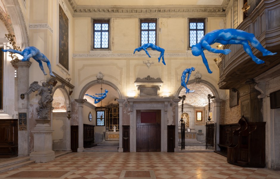 Installation view, Ugo Rondinone, burn shine fly, 59th Venice Biennale, Scuola Grande San Giovanni Evangelista, Venice, 20 April - 17 September 2022.  © Ugo Rondinone. Courtesy the artist; Galerie Eva Presenhuber, Zurich; Esther Schipper, Berlin; Sadie Coles HQ, London; Gladstone, New York; Kamel Mennour, Paris; Kukje Gallery, Seoul.  Photo: Andrea Rossetti