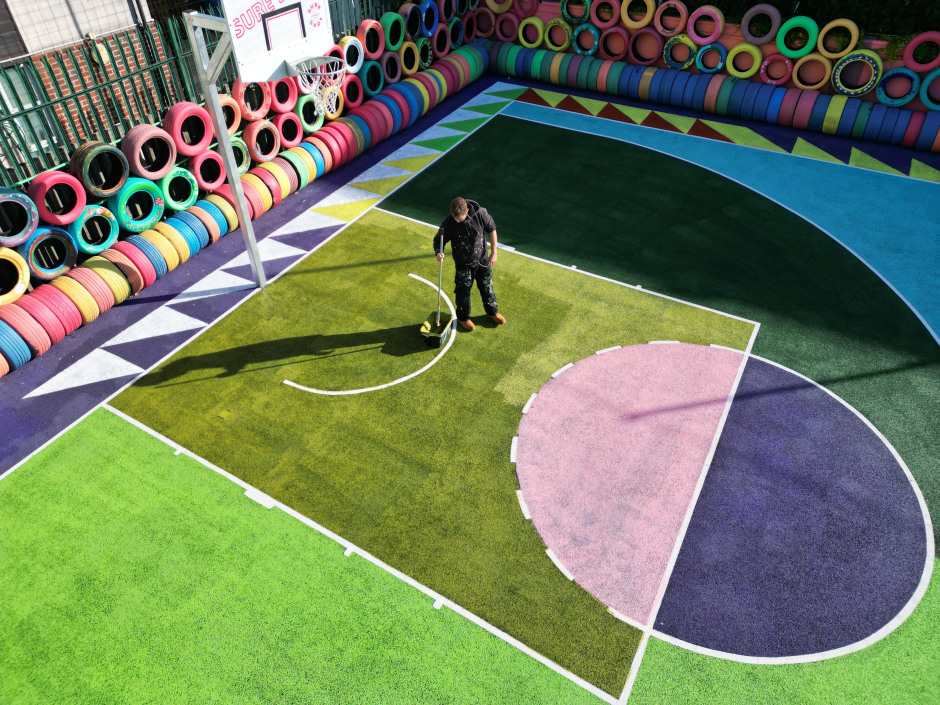 Installation view, Alvaro Barrington, Tower Hamlets, Basketball Court, Ongoing  © Alvaro Barrington. Courtesy the Artist, Serpentine and CONSUL.  Photo: CONSUL