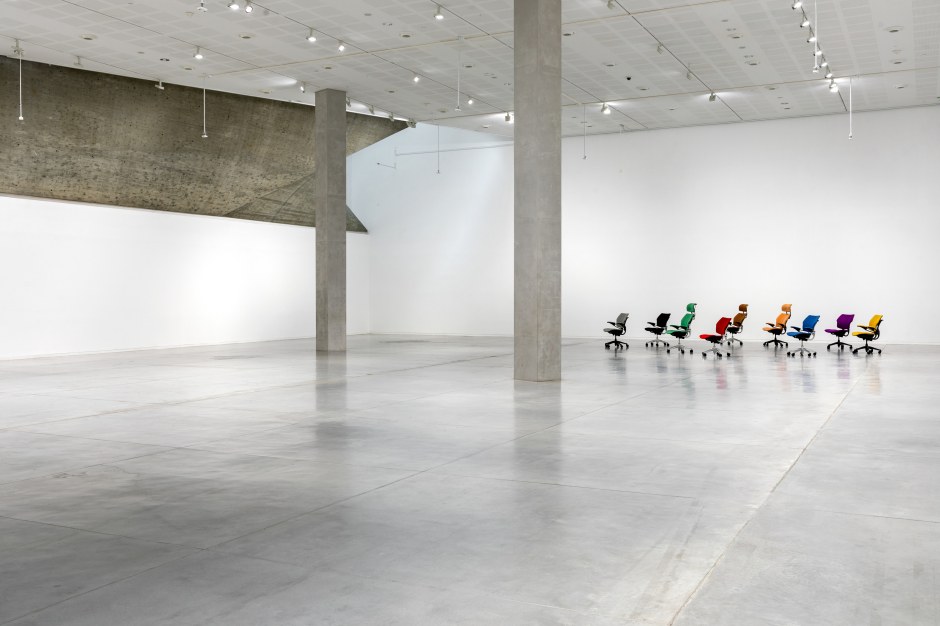 Installation view, Urs Fischer, PLAY, Tel Aviv Museum of Art, Tel Aviv, 18 July - 18 October 2022  © Urs Fischer. Courtesy the Artist and Tel Aviv Museum of Art, Tel Aviv.  Photo: Elad Sarig