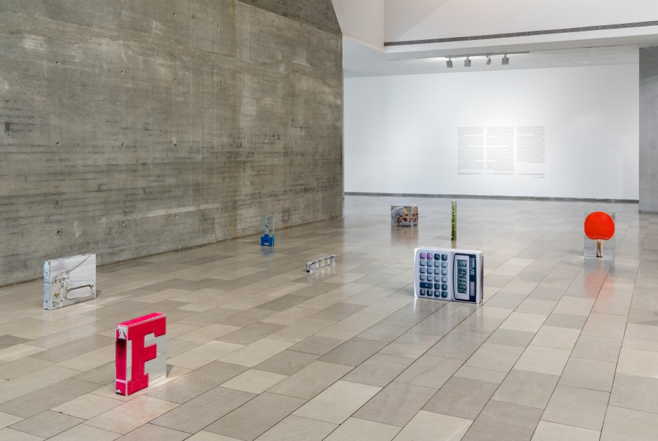Installation view, Urs Fischer, PLAY, Tel Aviv Museum of Art, Tel Aviv, 18 July - 18 October 2022  © Urs Fischer. Courtesy the Artist and Tel Aviv Museum of Art, Tel Aviv.  Photo: Elad Sarig