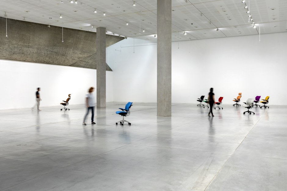 Installation view, Urs Fischer, PLAY, Tel Aviv Museum of Art, Tel Aviv, 18 July - 18 October 2022  © Urs Fischer. Courtesy the Artist and Tel Aviv Museum of Art, Tel Aviv.  Photo: Elad Sarig