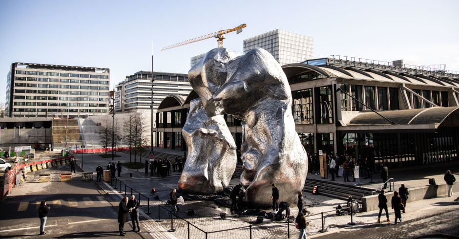 Installation view, Urs Fischer, L'Arc, STATION F, Paris, 2022  © Urs Fischer. Courtesy the Artist and Station F, Paris.