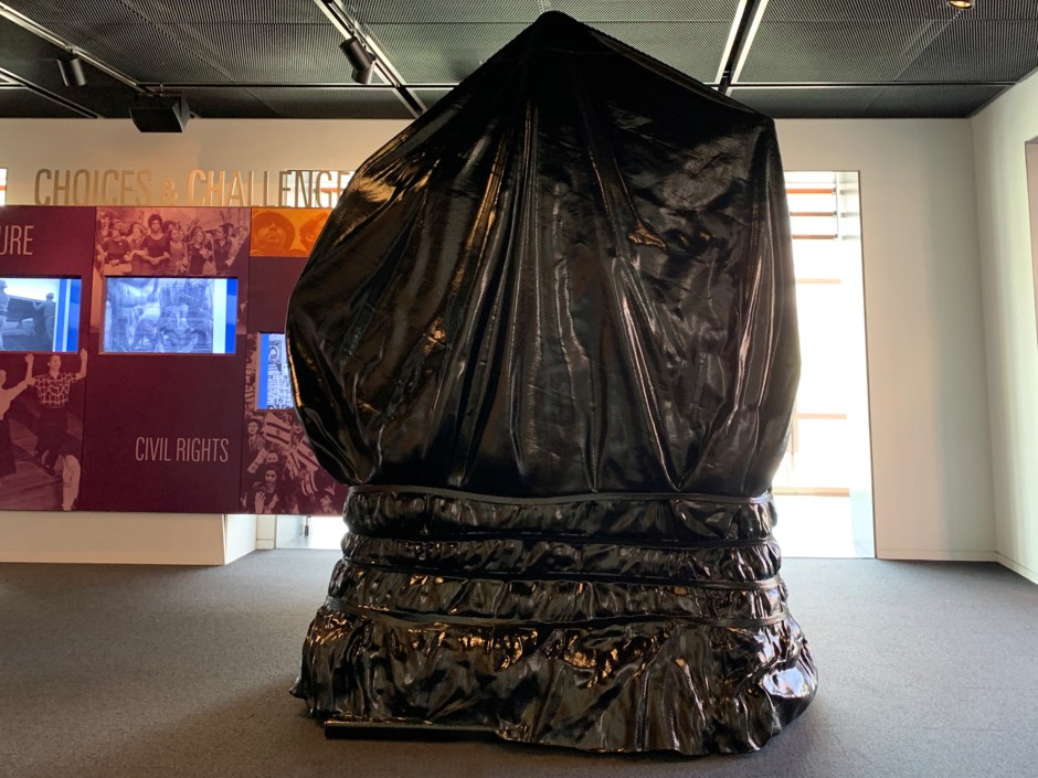 Installation view, The Future Will Follow the Past, Weitzman National Museum of American Jewish History, Philadelphia, May-December 2022  © Jonathan Horowitz. Courtesy of the Artist and The Weitzman National Museum of American Jewish History.