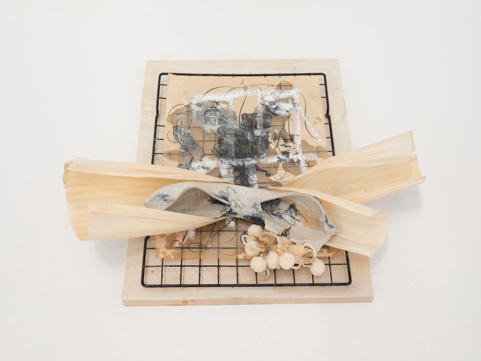 Uri Aran  Summary (in a few words), 2024  metal grid, transfer print, graphite, oil pastel, underglaze pencil, trim, resin, thread and clear glaze on ceramics  40.5 x 44 x 14 cm / 16 x 17 ⅜ x 5 ½ in  Credit: © Uri Aran. Courtesy the Artist and Sadie Coles HQ, London.  Photo: Arthur Gray