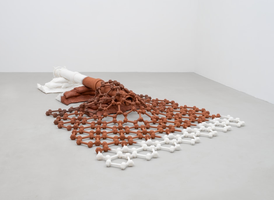 Matthew Barney  Sanguine Atlas, 2024  ceramic, synthetic polymer  49 x 249 x 404 cm / 19 ¼ x 98 x 159 in  © Matthew Barney. Courtesy the Artist; Gladstone Gallery; Sadie Coles HQ; Regen Projects; Galerie Max Hetzler.  Photo: David Regen