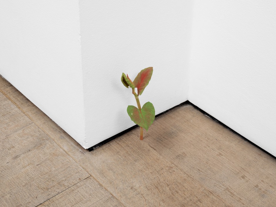 Knotweed, 2025  painted on wood  18 x 7 x 8 cm / 7 ⅛ x 2 ¾ x 3 ⅛ in  © Suda Yoshihiro. Courtesy of the Artist and Sadie Coles HQ, London.  Photo: Arthur Gray