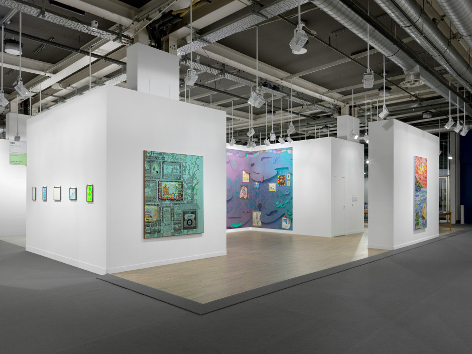 Installation view, Laura Owens, Sadie Coles HQ, Booth K20, Art Basel, Messe Basel, 13 - 18 June 2023  © Laura Owens courtesy Sadie Coles HQ, London  Photo: Annik Wetter