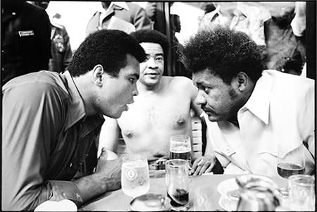 Howard L. Bingham, Ali, Bill Withers, and Don King, Zaire #BW22, 1974