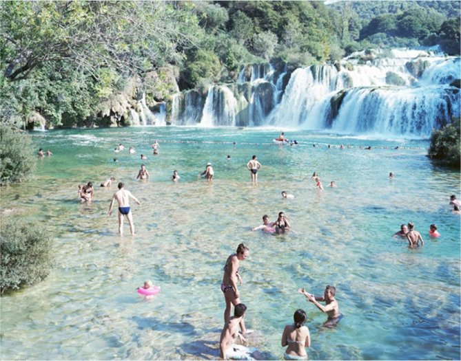 Massimo Vitali, Krka Waterfall, Croatia (#3946), 2010